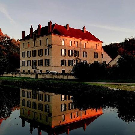 Bed and Breakfast Le Moulin Neuf Ancy-le-Franc Экстерьер фото